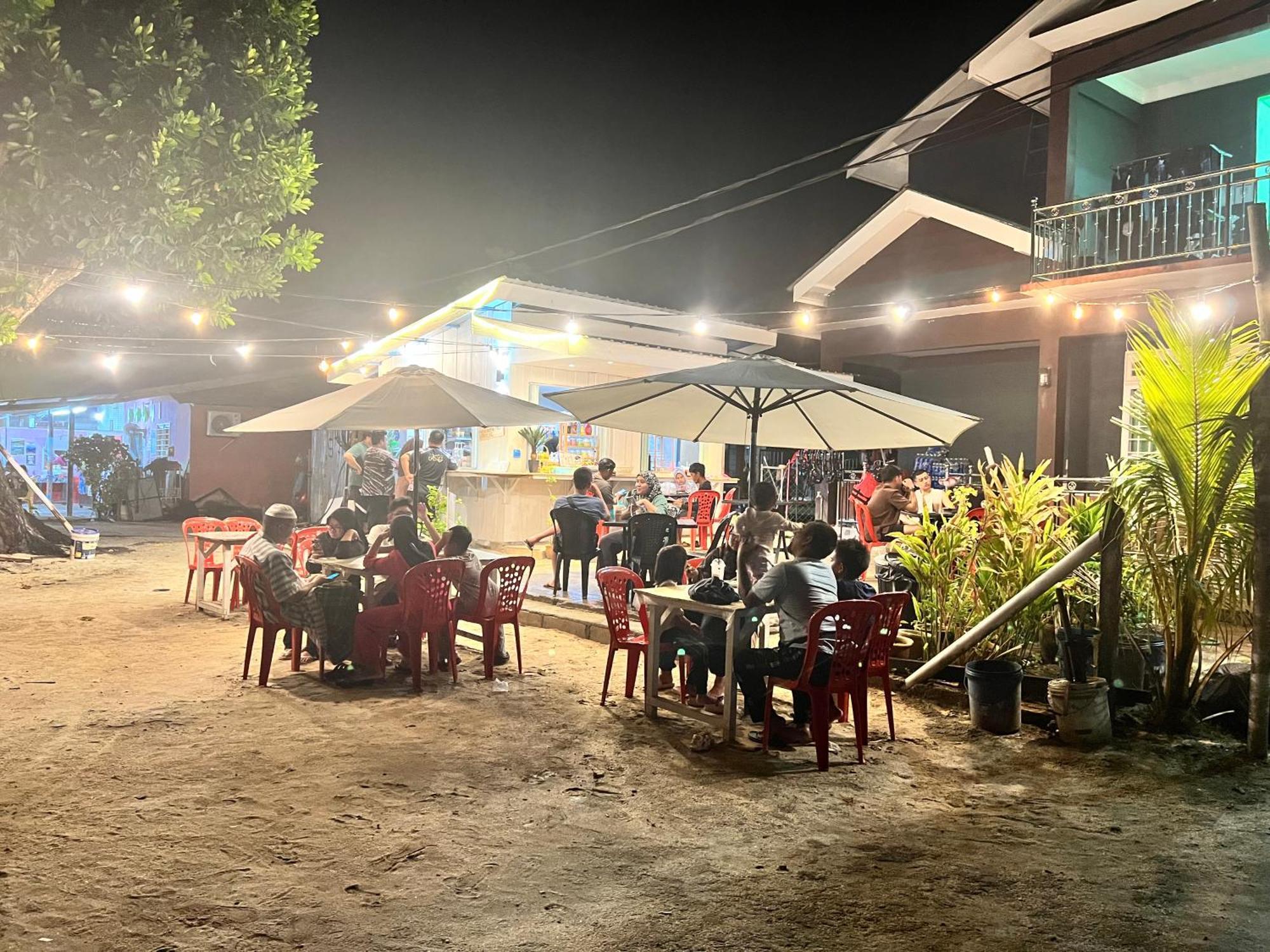 Perhentian Mama'S Hotel Kampong Pasir Hantu Bagian luar foto