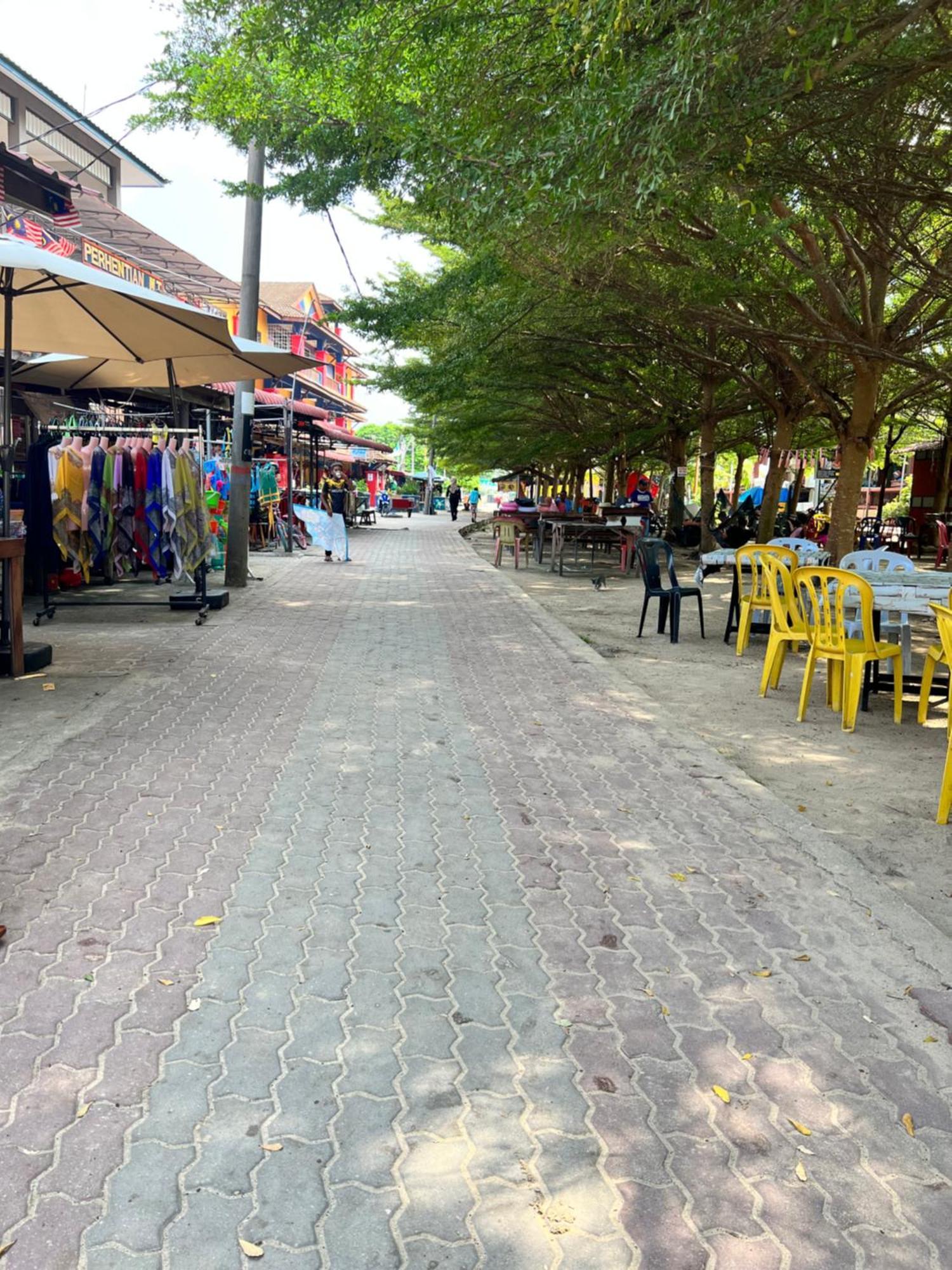 Perhentian Mama'S Hotel Kampong Pasir Hantu Bagian luar foto